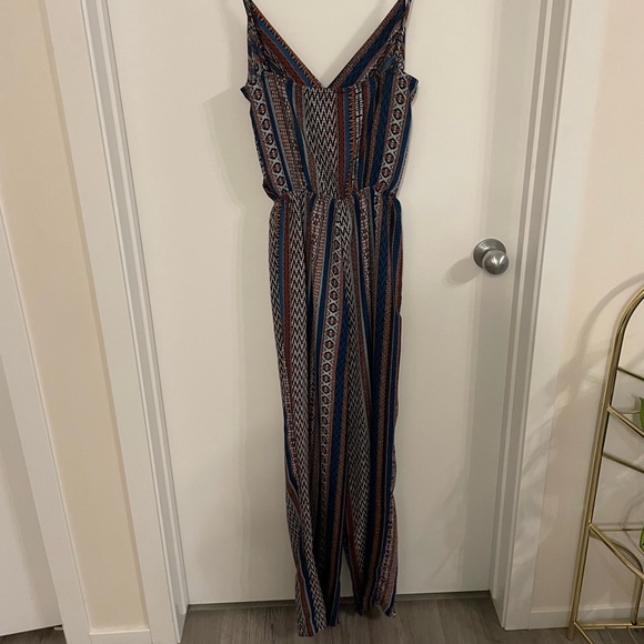 Guess jumpsuit - Picture 2 of 7